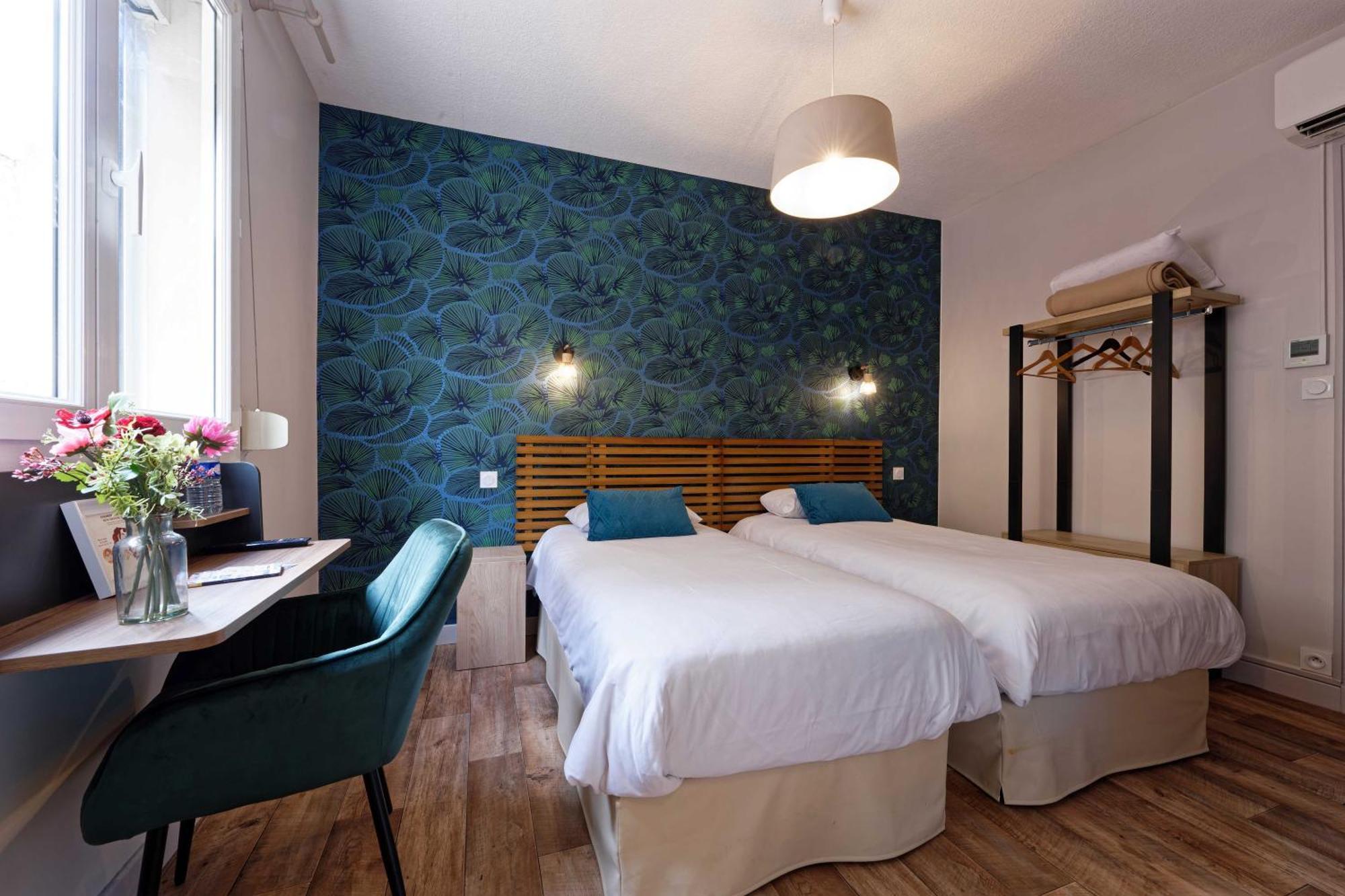 Contact Hotel Du Commerce Et Son Restaurant Cote A Cote Autun ห้อง รูปภาพ