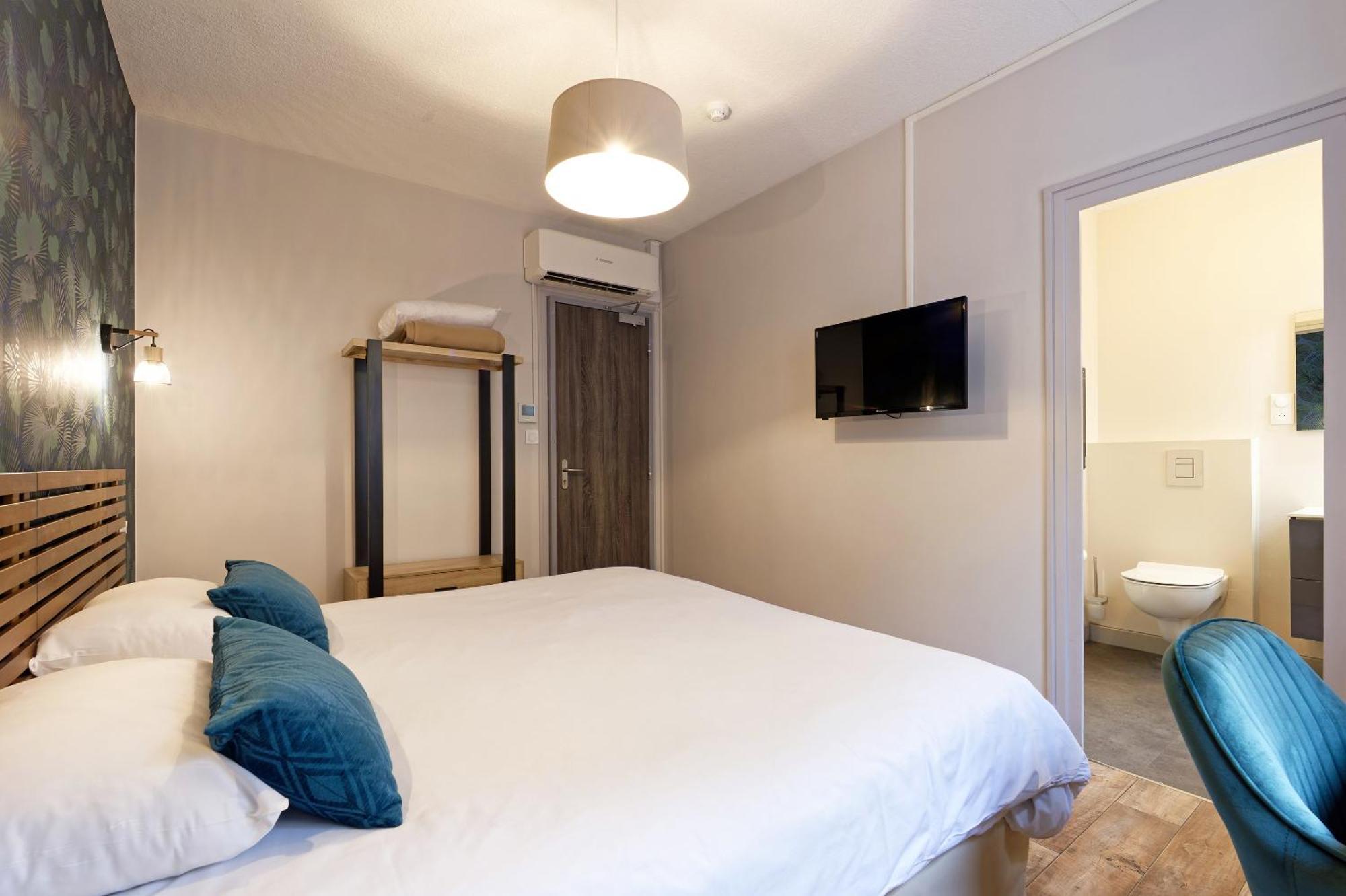 Contact Hotel Du Commerce Et Son Restaurant Cote A Cote Autun ห้อง รูปภาพ